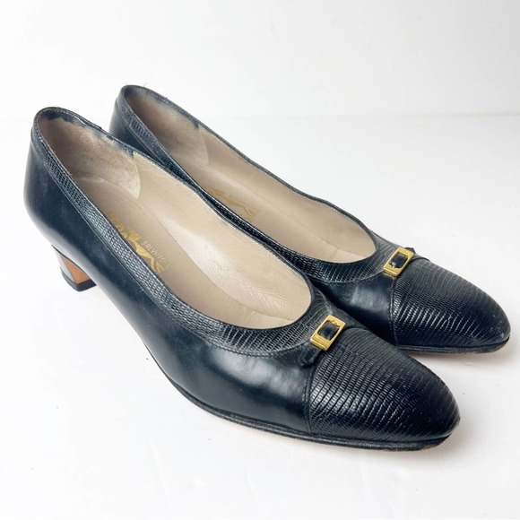 Salvatore Ferragamo Vintage Black Low Cut Heels SZ 7.5 AAAA - Picture 1 of 9